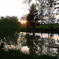 oberwäldener see bei sonnenuntergang